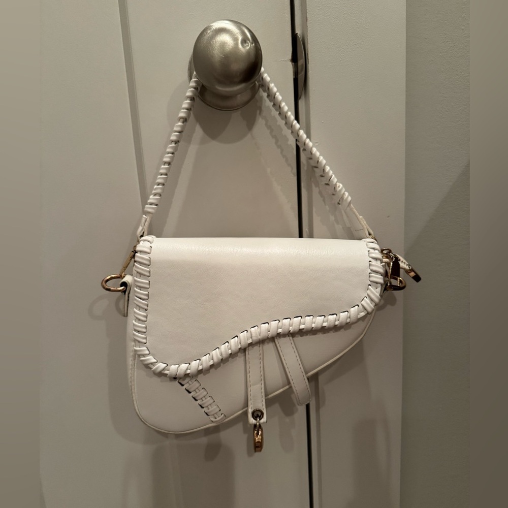 Amazon White Whipstitch Saddle Shoulder Bag